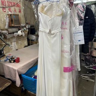 原來2023年12月2日，9日同16日係全年吉日！！！等我貼幾張婚紗相慶慶佢先！我地而家每星期處理婚紗既數量已達雙位數了😇

#洗婚紗 #洗禮服 #洗衣 #洗衣店 #洗衣服